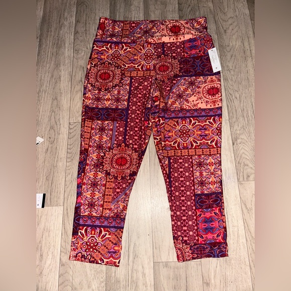 2 pairs of Terra & Sky Vibrant Patterned Capri Leggings - Picture 3 of 4